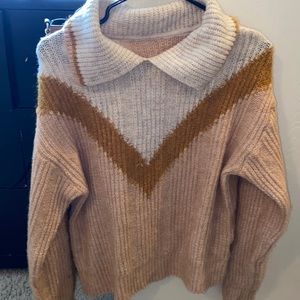 V neck collared sweater with cute pattern